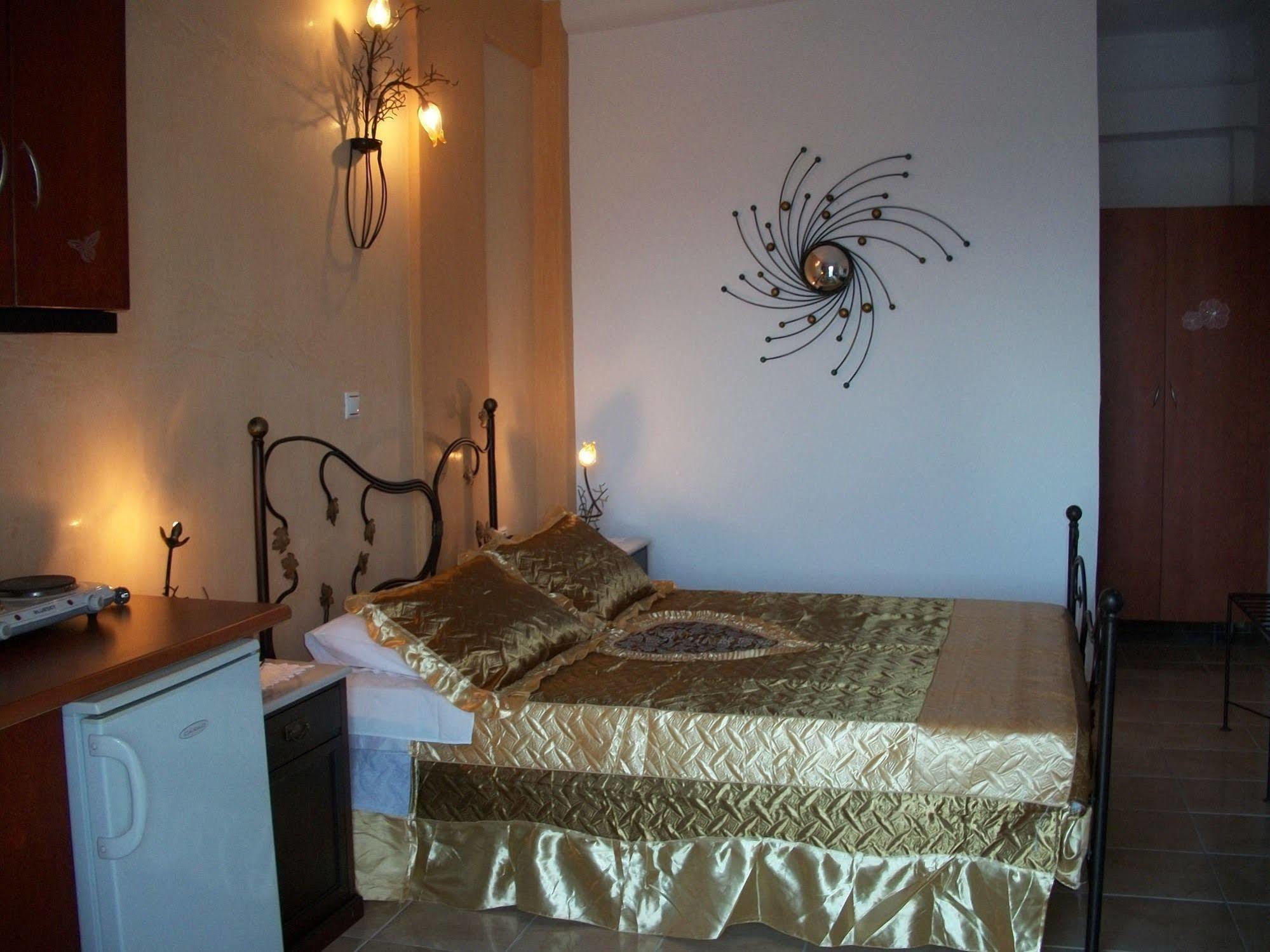 Villa Koronios Тира Экстерьер фото
