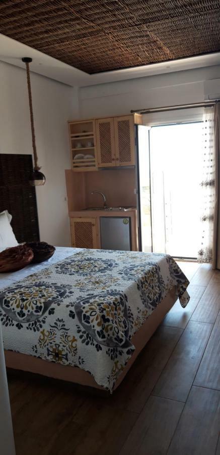 Villa Koronios Тира Экстерьер фото